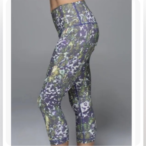 Lululemon Wunder Under Cropped Roll Down Floral Print Leggings - Picture 1 of 9